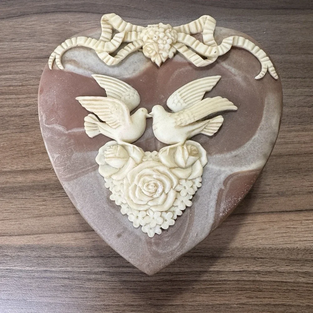 Vintage Incolay Stone Rose Heart Cameo Jewelry Box Doves Roses Velvet Lined 6x6